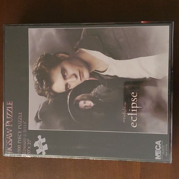 Twilight Saga- Eclipse "Edward & Bella"puzzle - Picture 3 of 4
